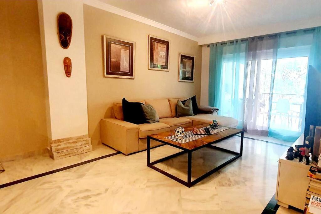 Apartamento Deluxe Puerto Banus Apartment Marbella Ngoại thất bức ảnh