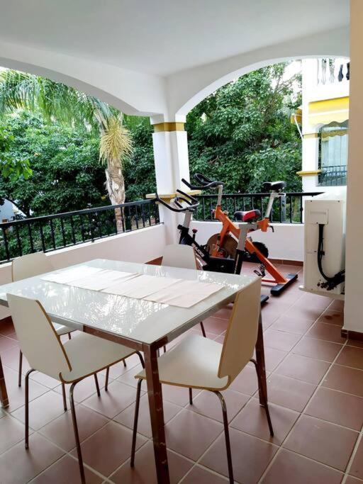 Apartamento Deluxe Puerto Banus Apartment Marbella Ngoại thất bức ảnh